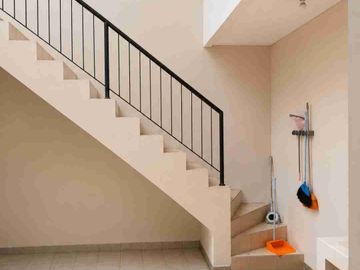 Rumah 2 Lantai Rapih Siap Huni LT 160 Di Raffles Hills Cibubur