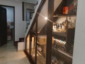 EN VENTA CASA VALLERROBLEDO ESQUINERA