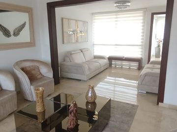 EN VENTA CASA VALLERROBLEDO ESQUINERA