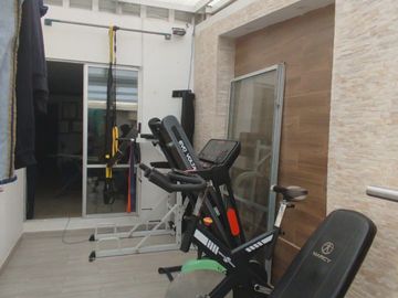 EN VENTA CASA VALLERROBLEDO ESQUINERA