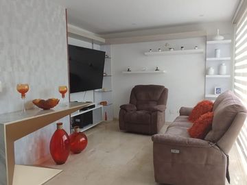 EN VENTA CASA VALLERROBLEDO ESQUINERA