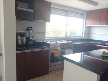 EN VENTA CASA VALLERROBLEDO ESQUINERA