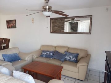 Casa Amueblada en Renta en Praderas de Agua Azul, León, Gto.