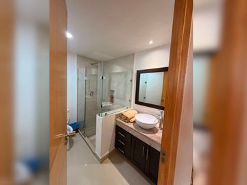 Departamento con vista al mar, muelle y amenidades, en Peninsula Grand, venta