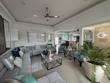 VENDO CASA EN LA MARINA, ZONA DORADA DE LEON, CON EXCELENTES ACABADOS