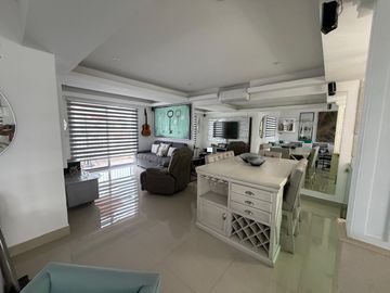 VENDO CASA EN LA MARINA, ZONA DORADA DE LEON, CON EXCELENTES ACABADOS