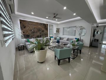VENDO CASA EN LA MARINA, ZONA DORADA DE LEON, CON EXCELENTES ACABADOS