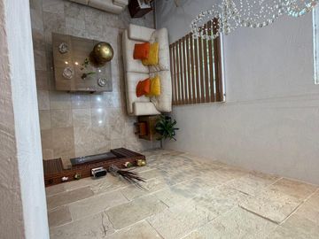 VENDO CASA EN LA MARINA, ZONA DORADA DE LEON, CON EXCELENTES ACABADOS