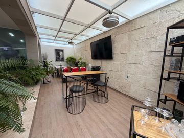 VENDO CASA EN LA MARINA, ZONA DORADA DE LEON, CON EXCELENTES ACABADOS