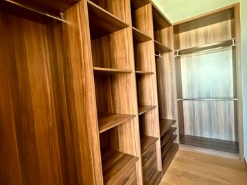 Renta Depto Amueblado en Legacy, Puerta de Hierro