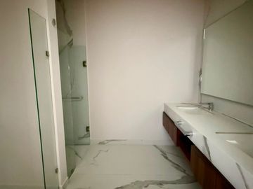 Renta Depto Amueblado en Legacy, Puerta de Hierro
