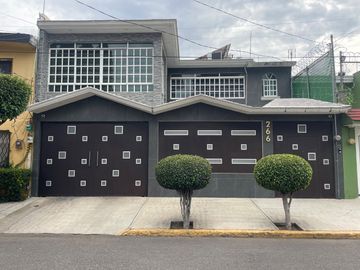 CASA EN VENTA EB VALLE CEYLAN
