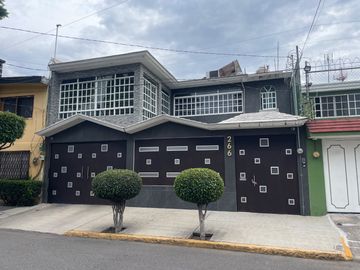 CASA EN VENTA EB VALLE CEYLAN