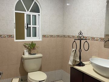 CASA EN VENTA EB VALLE CEYLAN