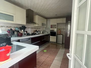 CASA EN VENTA EB VALLE CEYLAN