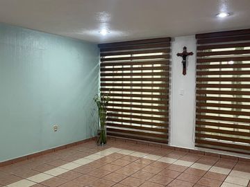 CASA EN VENTA EB VALLE CEYLAN