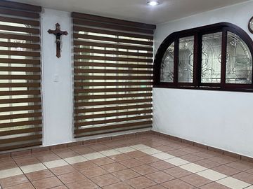 CASA EN VENTA EB VALLE CEYLAN