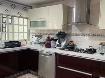 CASA EN VENTA EB VALLE CEYLAN