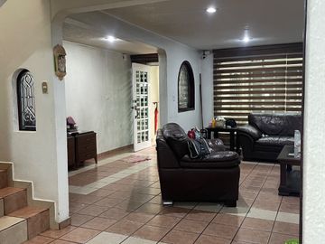CASA EN VENTA EB VALLE CEYLAN