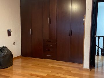 CASA EN VENTA EB VALLE CEYLAN