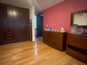 CASA EN VENTA EB VALLE CEYLAN