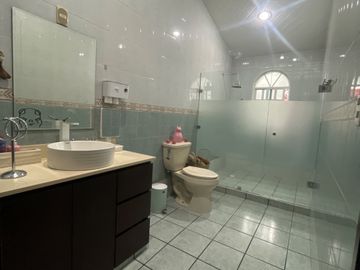 CASA EN VENTA EB VALLE CEYLAN