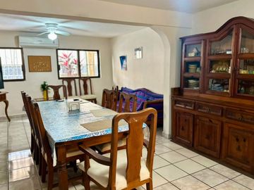 Casa ubicada en Ave principal, a pocos minutos de la playa y el aeropuerto, en venta