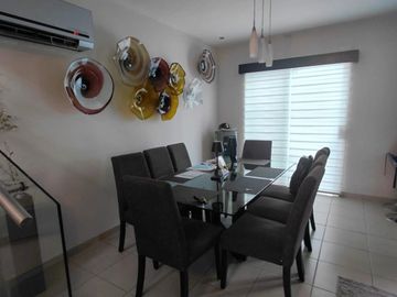 CASA EN RENTA EN RESIDENCIAL DE LA SIERRA