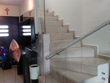 CASA EN RENTA EN RESIDENCIAL DE LA SIERRA