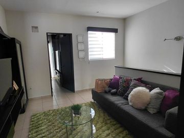 CASA EN RENTA EN RESIDENCIAL DE LA SIERRA