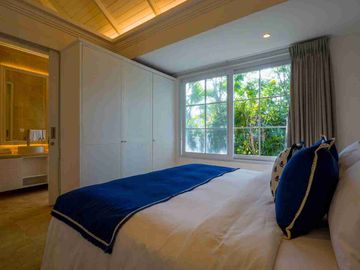 Dijual Villa Mewah di Tepi Tebing dalam Komplek Resor Uluwatu Bali