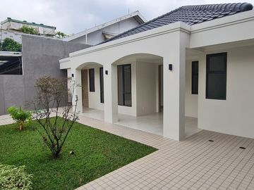 DIJUAL Rumah Baru Cantik Luas Perumahan Komplek Cipinang Elok 2,  Jatinegara, Jaktim