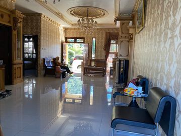 Dijual Villa 2 Lantai Full Furnished Mewah Modern Minimalis Lokasi di Mainroad Lembang Bandung