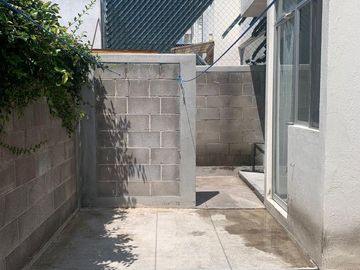 HERMOSA CASA EN RENTA  3 RECS., 2.5 BAÑOS, ESTUDIO, CALENTADOR SOLAR, MINI SPLITS