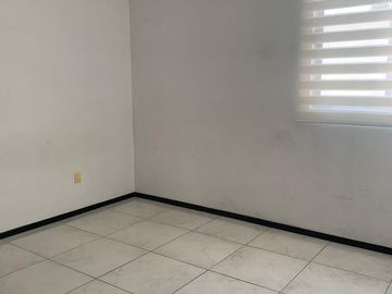 HERMOSA CASA EN RENTA  3 RECS., 2.5 BAÑOS, ESTUDIO, CALENTADOR SOLAR, MINI SPLITS