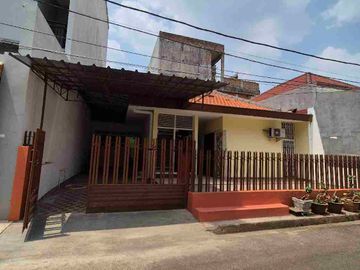 Rumah Duri Kepa Jakarta Barat Lokasi Strategis Lebar 10, Row 2 Mobil