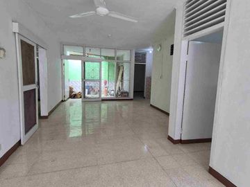 Rumah Duri Kepa Jakarta Barat Lokasi Strategis Lebar 10, Row 2 Mobil