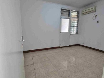 Rumah Duri Kepa Jakarta Barat Lokasi Strategis Lebar 10, Row 2 Mobil