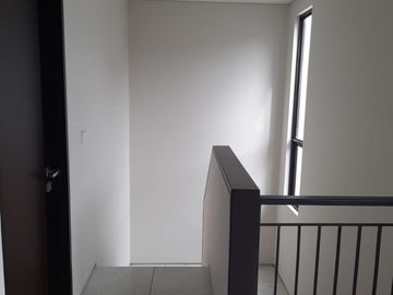 Termurah Rumah 2 Lantai Kota Baru Parahyangan (Kbp) Tatar Simakirana Padalarang