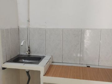 Disewakan Rumah Kontrakan 3 Petak Lokasi Startegis di Pangkalan Jati Cinere