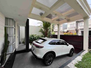 Rumah Fullfurnished Bukit Golf Riverside dekat  pintu tol