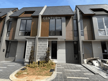 Rumah 2 Lantai Siap Huni di Sumarecon Crown Gading Bekasi – Rp1,5 M Nego!