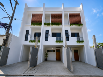 Ready for Occupancy Townhouse for Sale in Pilar Village Las pinas-MD