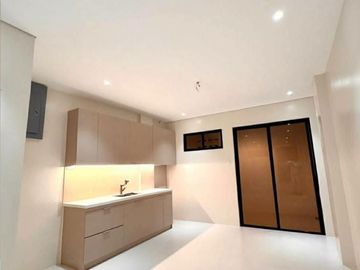 Ready for Occupancy Townhouse for Sale in Pilar Village Las pinas-MD