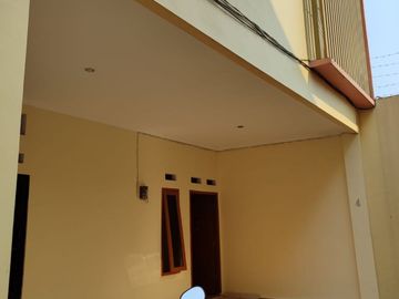 Rumah 2 Lantai Siap Huni dekat Kampus UPN Veteran di Pangkalan Jati, Cinere - Depok