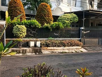 RUMAH MEGAH FULL FURNISHED DI BOULEVARD GRAND GALAXY, BEKASI SELATAN