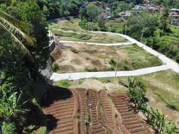 NIKMATI VIEWNYA - TANAH KAVLING DI JATINANGOR