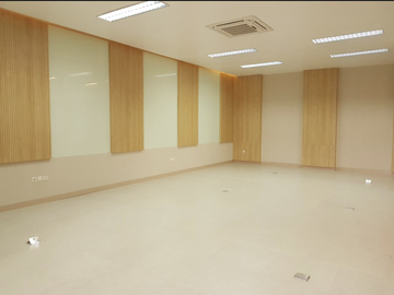DIJUAL Gudang + Kantor di Green Sedayu Bizpark Daan Mogot, Jakarta Barat 西雅加达仓库加办公室出售;