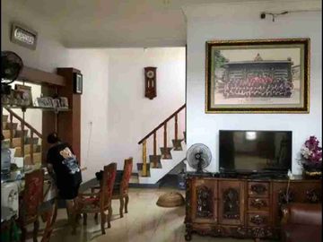 Rumah 2 lantai dengan rooftop di Cipayung, siap huni