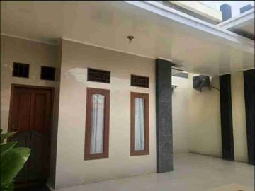 Rumah 2 lantai dengan rooftop di Cipayung, siap huni
